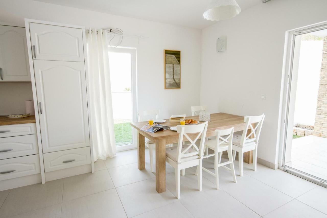 House Sunny Rock Baska Villa Room photo